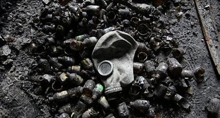 В Киеве на весь Дом профсоюзов вывешивают рекламу