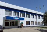 Danone закрывает еще два своих завода в России