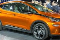 Chevrolet показал бюджетный электрокар Bolt(6 фото)