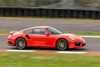 Все модели Porsche получат гибридные версии