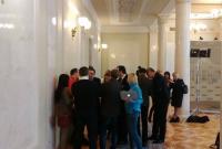 Самопомич покинула зал Рады пока выступал Яценюк