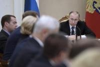 Российский политолог рассказал о трех гибридных войнах, которые ведет РФ