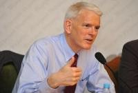 Экс-посол США анонсировал отставку Яценюка уже на этой неделе