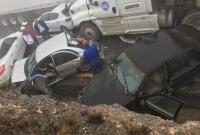 На трассе в Мексике столкнулись 50 автомобилей