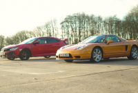 13-летний суперкар Honda NSX сравнили в дрэге с новым хот-хэтчем (видео)