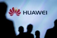 Мощный смартфон Huawei Mate 20 Pro получит тройную камеру