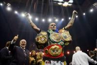 Усик стал лучшим боксером июля по версии WBA