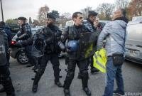 Массовые протесты во Франции: количество раненых возросло до 400 человек