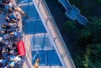 Ремонт нового пешеходного моста осуществляется не за городские средства