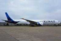 Во Франции Boeing 777 врезался в здание аэропорта (видео)