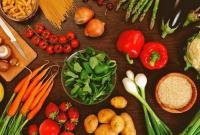 Украинцы тратят на продукты питания более 45% своих денег