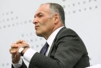 Стало известно, сколько Пинчук заплатил лоббистам для отбеливания Януковича