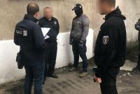 Такса тысяча гривень со смены: начальник подразделения полиции в Одесской области вымогал деньги у подчиненных