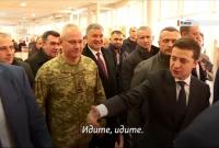 Девочки нет: Зеленский пошутил о поведении своего пресс-секретаря Мендель (видео)
