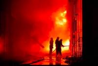 В Харькове горит торгцентр Барабашово - задействовано около 100 пожарных