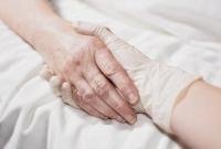 В Португалии официально легализовали эвтаназию