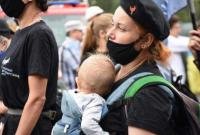 Беременные и женщины с малолетними детьми все равно должны стать на воинский учет