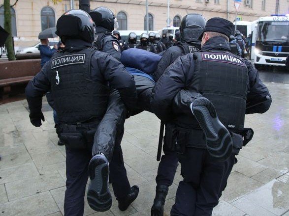Второй день протестов в Дагестане против мобилизации: людей разгоняли нервно-паралитическим газом